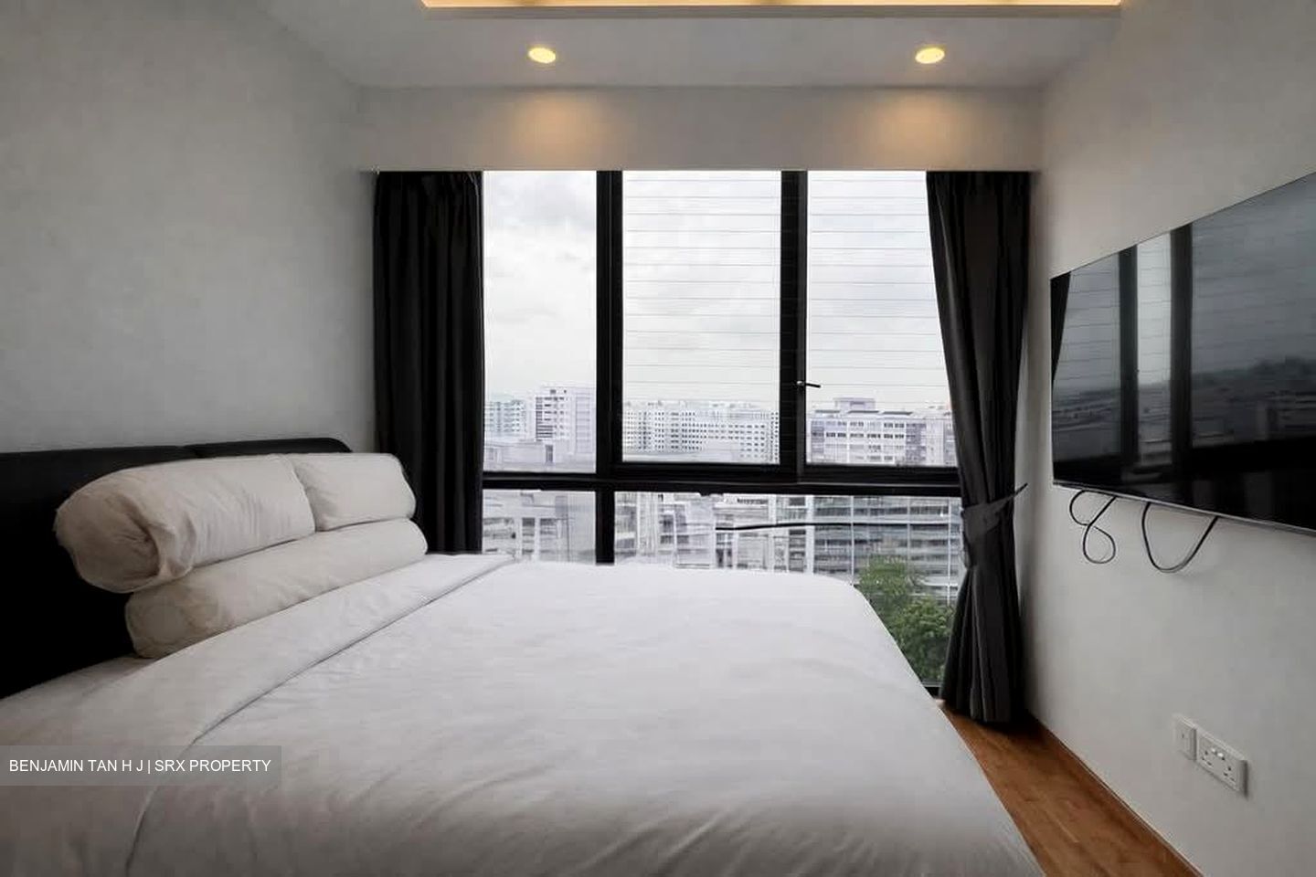 Esparina Residences (D19), Condominium #585453441